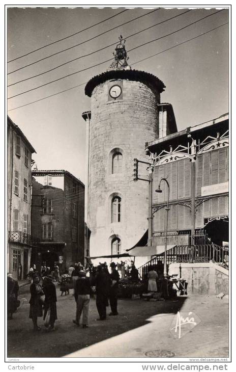 83 - HYÈRES - Commanderie Des Templiers - CPSM - Animée - Barjols