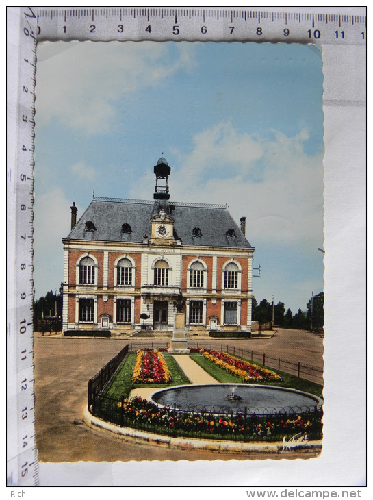 CPSM (45) Loiret - CHATILLON COLIGNY - L'hôtel De Ville - La Vallée Du Loing - Chatillon Coligny