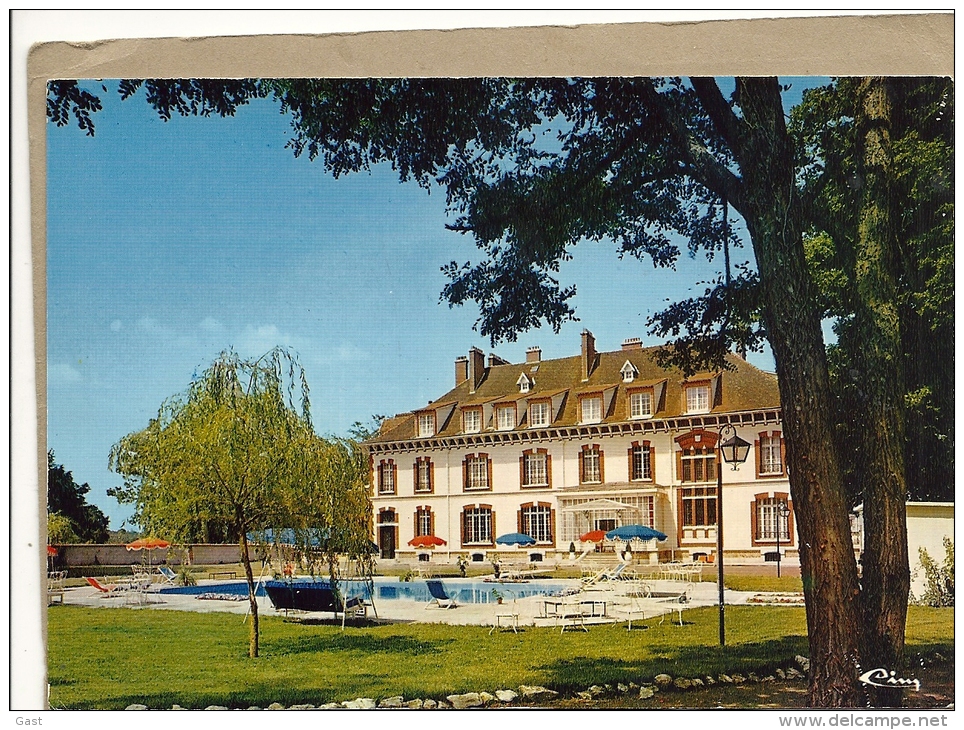 45  BOISMORAND    HOSTELLERIE  DU  CHATEAU   DES  BEZARDS   COTE  PISCINE - Autres & Non Classés