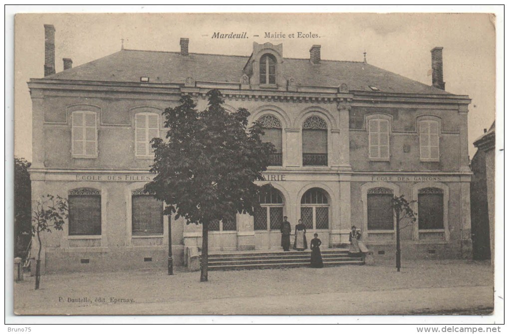 51 - MARDEUIL - Mairie Et Ecoles - Dautelle, éditeur - Autres & Non Classés