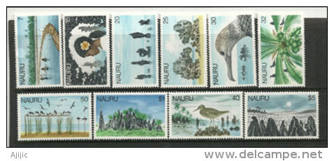 ILE NAURU. La Vie A L'Ile Nauru (Pêche Dans Le Lagon,jeune Fille Nauruane,Frégate,etc) 10 T-p Neufs. Cote 25,00 € - Nauru