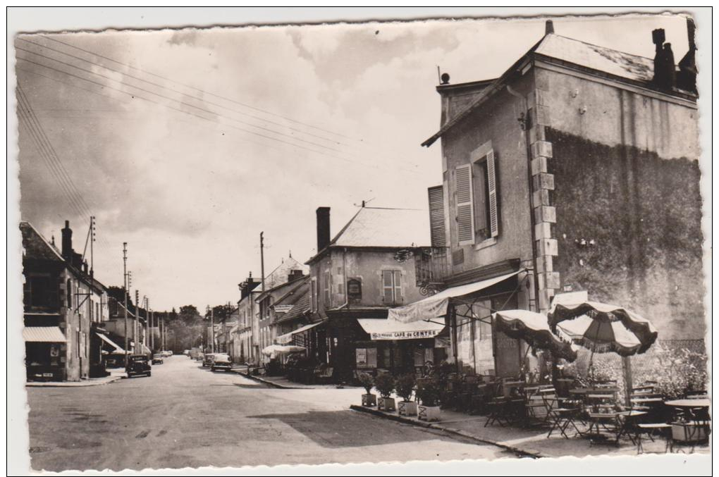 SAINT HONORE LES BAINS ....GRANDE RUE CAFE ..VIEILLE VOITURES - Sonstige & Ohne Zuordnung