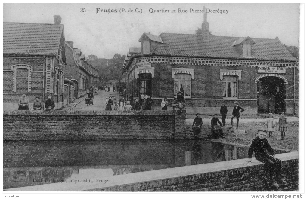 62  FRUGES    PAS DE CALAIS  - RUE  PIERRE  DECREQUY   - CPA   N/B  9x14  BE - Fruges