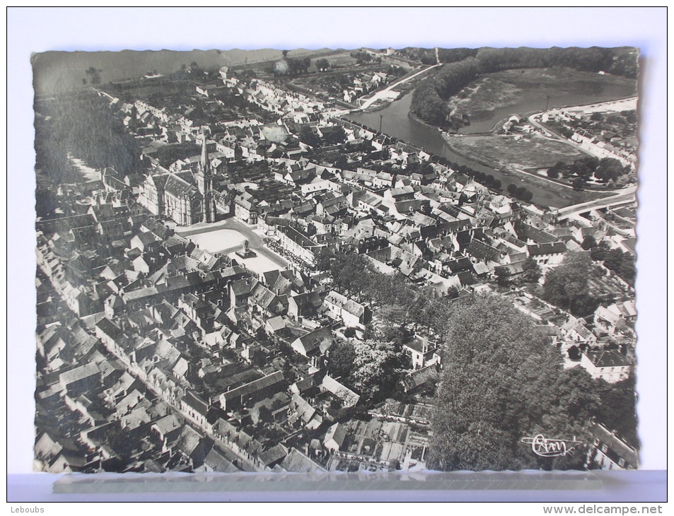 BRIARE (45) - VUE GENERALE AERIENNE SUR LE CENTRE - 1952 - Briare