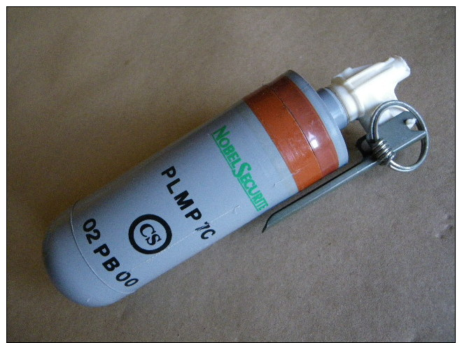 Grenade Lacrymogène  PLMP7C Avec Son Bouchon Allumeur à Main D'un Retard De 2,5secondes (inerte) - Equipement
