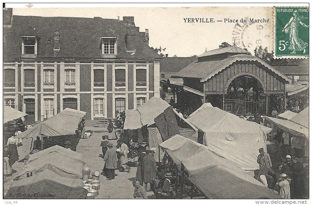 Seine Maritime : Yerville, Place Du Marché - Yerville