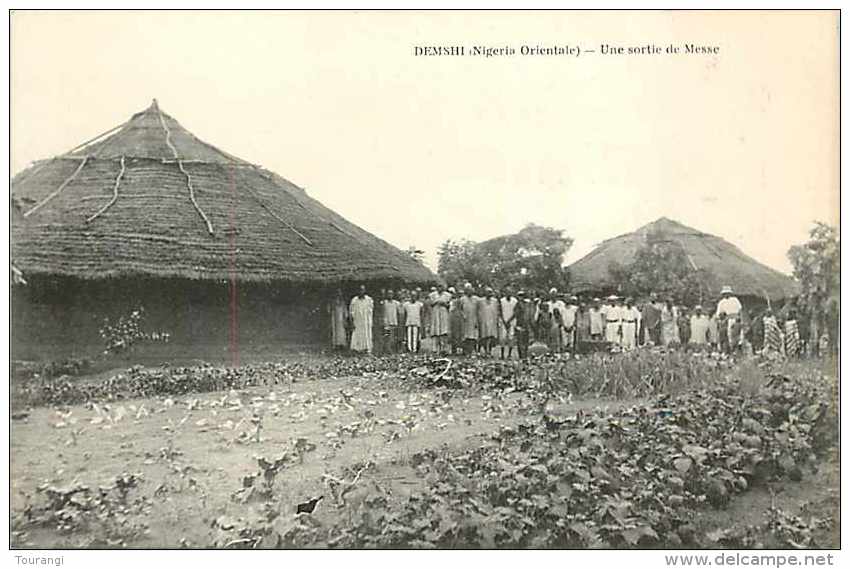 Juin13 780 : Demshi  -  Sortie De Messe - Nigeria