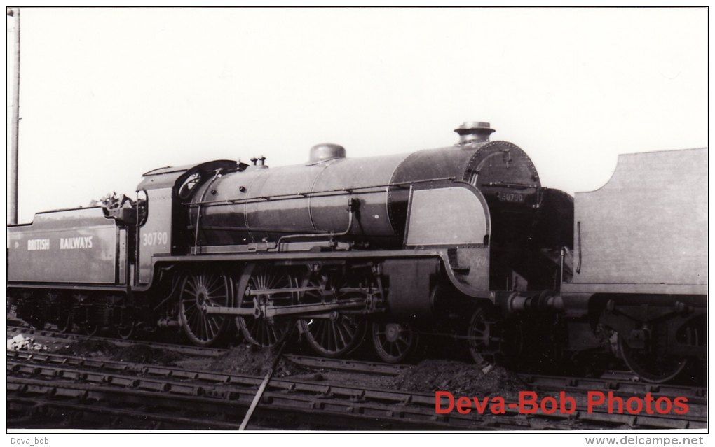 Railway Photo SR King Arthur 30790 Sir Villiars EASTLEIGH 1948 Southern 4-6-0 Loco - Trains