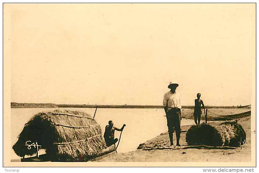 Juin13 829 : Oubangui-Chari  -  Pirogue Du Voyageur  -  Logone - Central African Republic