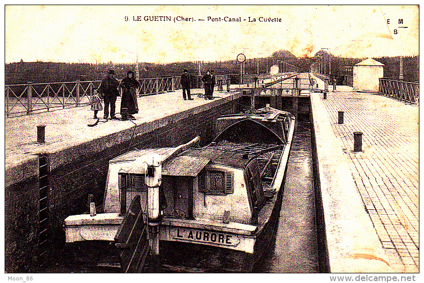 18 LE GUETIN ( Cher ) Pont Canal - La Cuvette - Peniche L AURORE - Autres & Non Classés