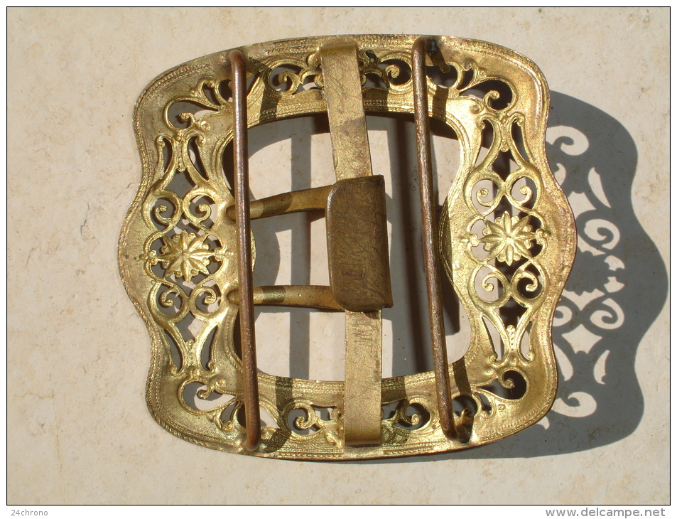 Ancienne Boucle De Ceinture Ajouree à Decor D' Etoiles (13-1822) - Belts & Buckles