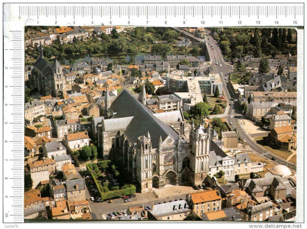 POITIERS -  Maison Diocésaine  -   Cathédrale SAINT PIERRE -  Vue Aérienne - Carte Double - Poitiers