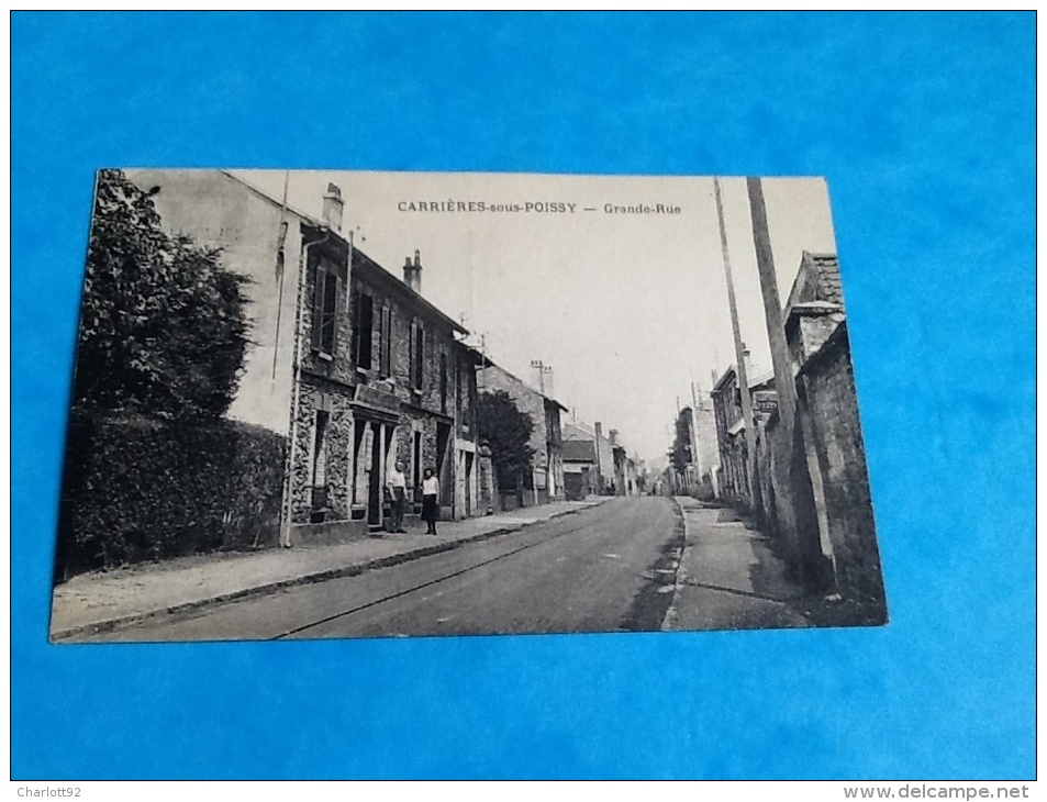 78. Carrières Sous Poissy Grande Rue À Gauche Un Commerce Avec Des Personnages - Carrieres Sous Poissy