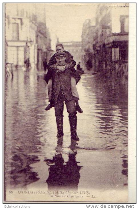 Paris   Inondations De 1910   Un Homme Courageux - De Overstroming Van 1910