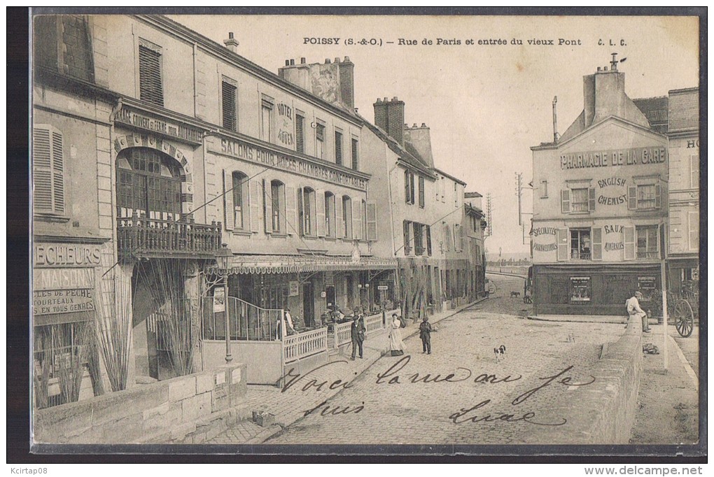 POISSY . Rue De Paris Et Entrée Du Vieux Pont . - Poissy