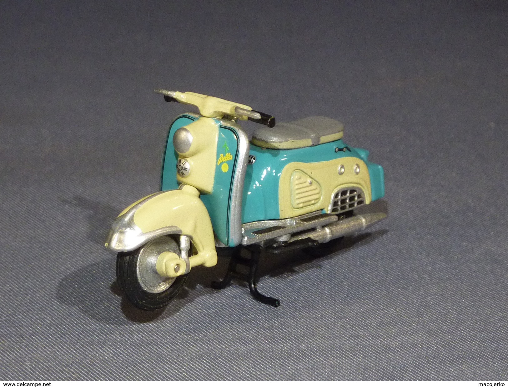 Premium ClassiXXs 11902, Zündapp Bella R 204, 1:43 - Motos