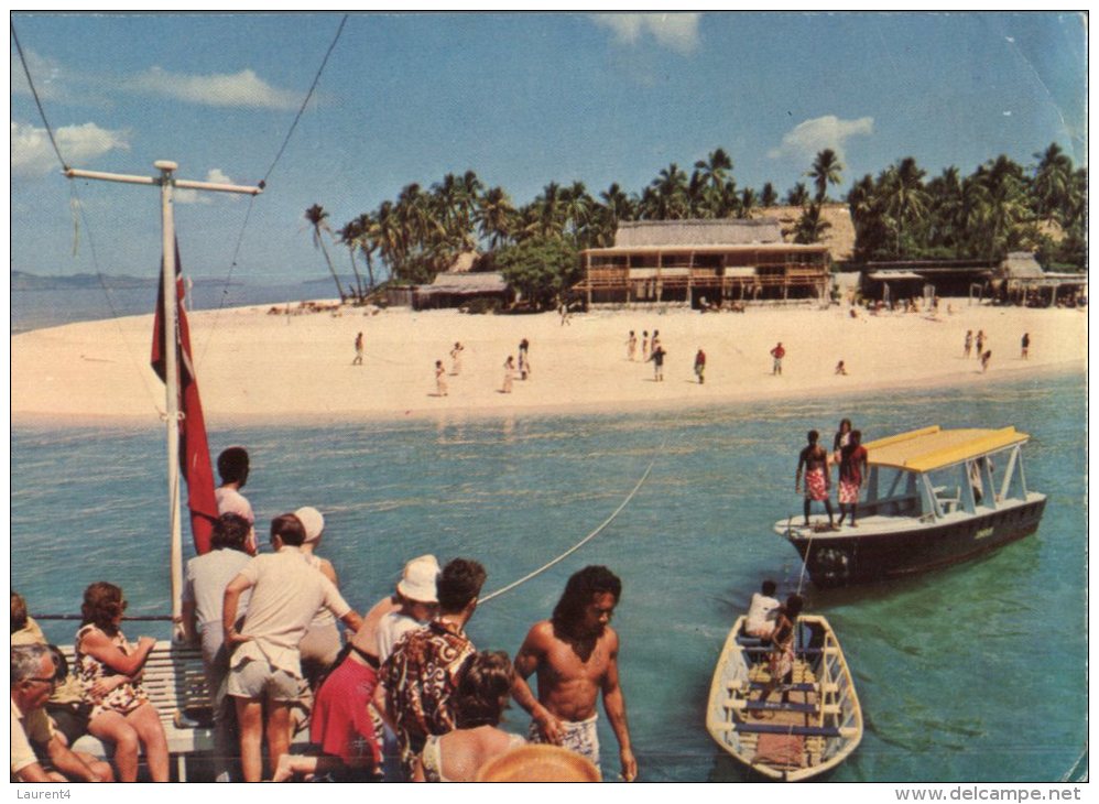 (020) Fiji Islands - Beachcomber Hotel (with Tonga Stamps) - Fidschi