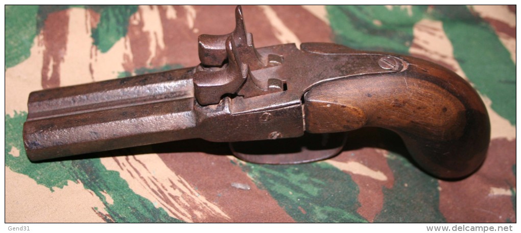 ANCIEN PISTOLET A CHEMINE  DEUX CANONS  (poudre Noire) - Armes Neutralisées