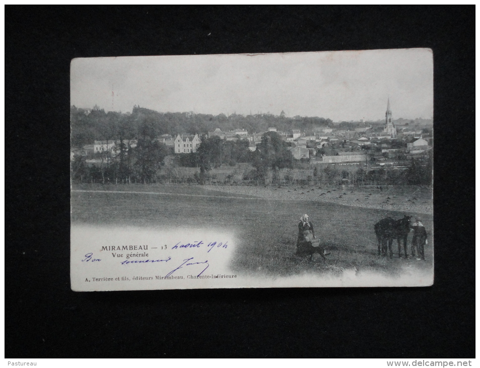 Mirambeau  : Vue Générale .  Le Bourg. Paysans Au Travail Des Champs . - Mirambeau