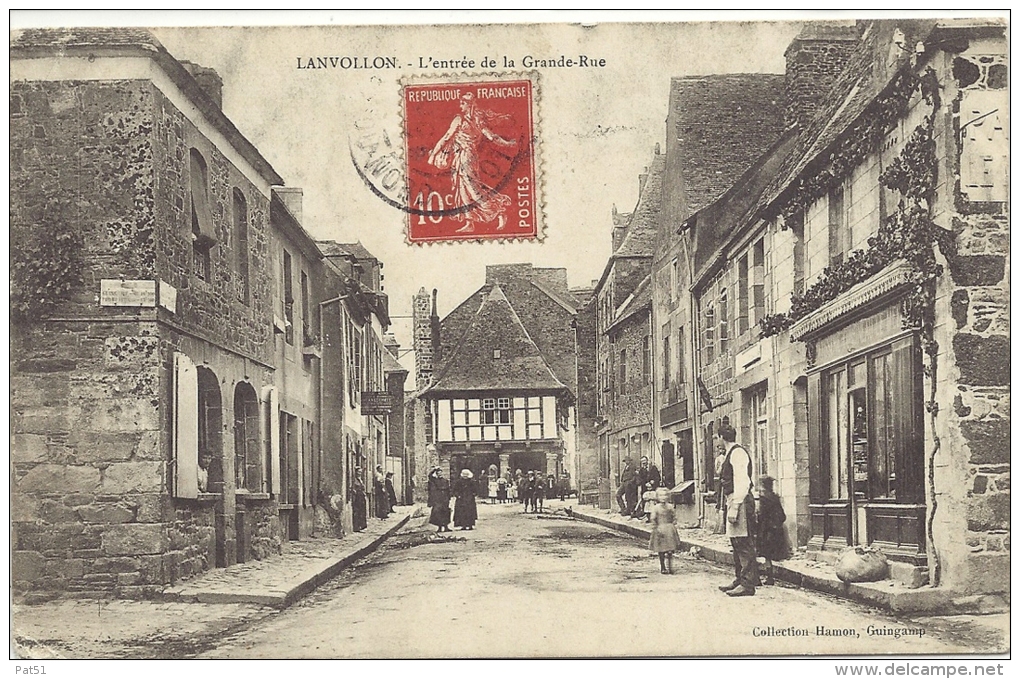 22 - Lanvollon : L'entrée De La Grande Rue - Lanvollon