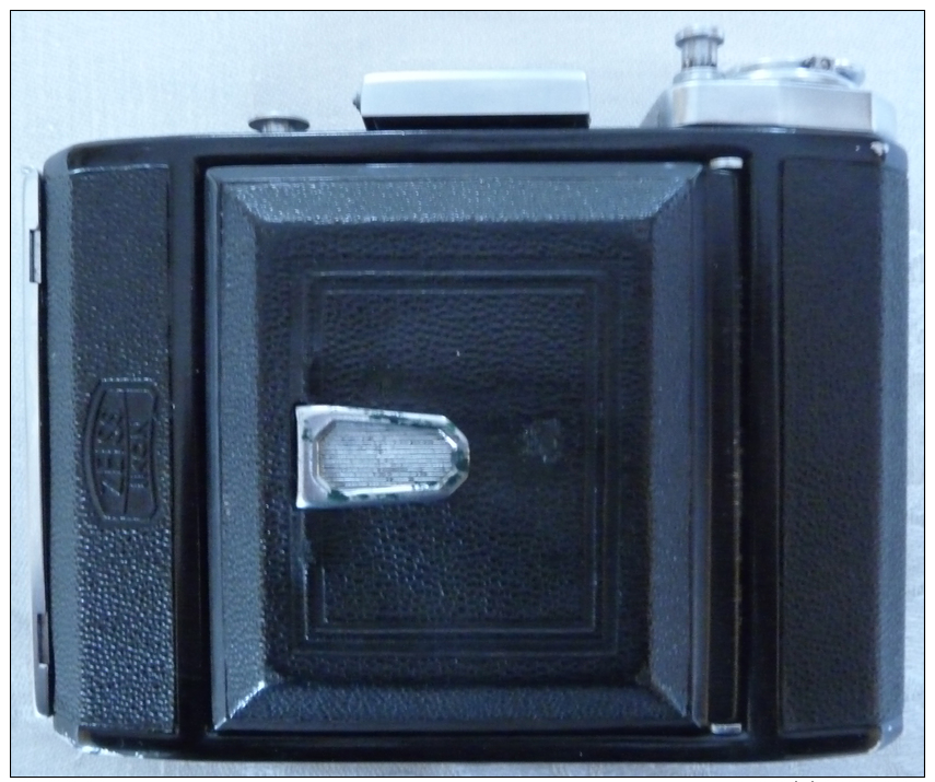 Vintage Zeiss Ikon Ikonta 521 (A) folding camera with Novar Anastigmat 1:6,3, f=7,5 cm lens