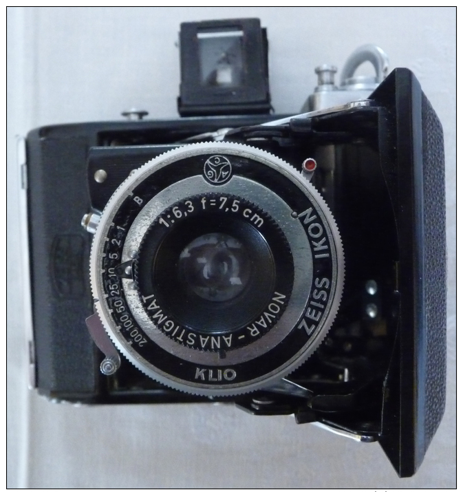 Vintage Zeiss Ikon Ikonta 521 (A) folding camera with Novar Anastigmat 1:6,3, f=7,5 cm lens