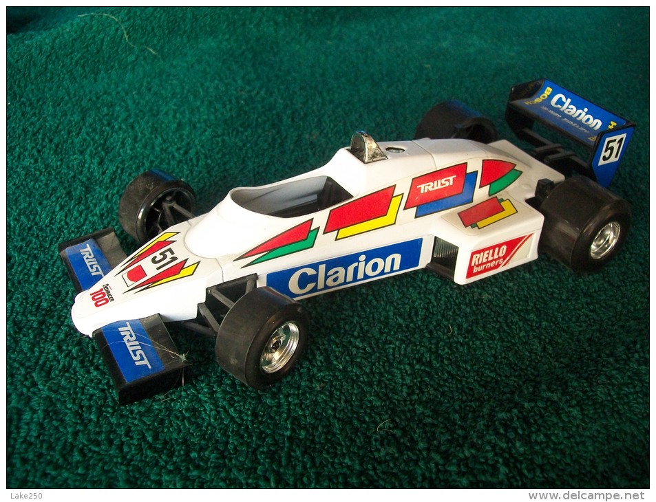 BURAGO - F1  NO BOITE  Scala 1/24 - Burago