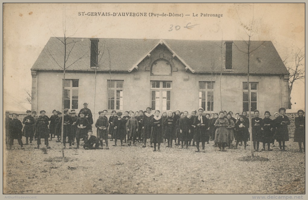 ST GERVAIS D´AUVERGNE - LE PATRONAGE - BELLE ANIMATION - 1919 - - Saint Gervais D'Auvergne