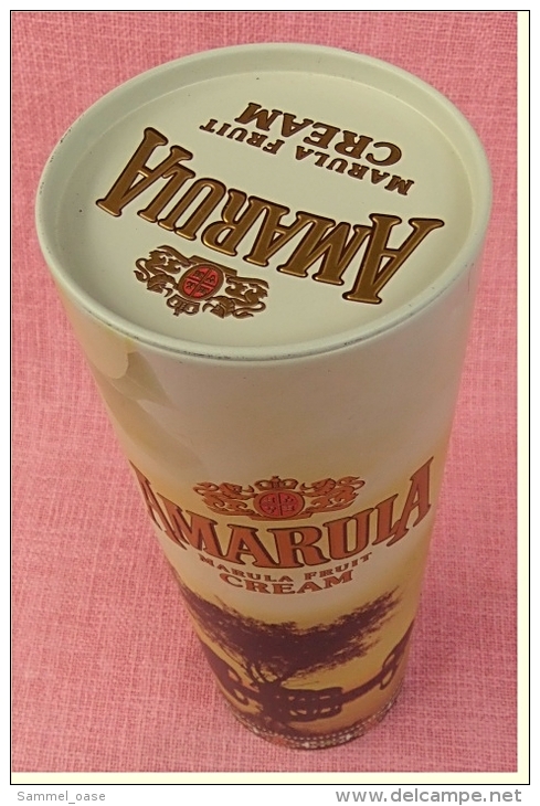 Eine ältere Metall-Dose  Amarula  -  Marula Fruit Cream  - Ca. 31cm Lang - Durchmesser Ca. 9,5 Cm - Alcools