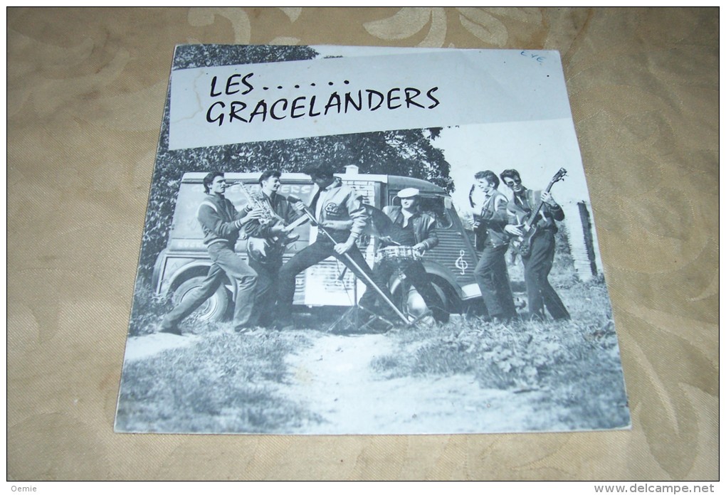 LES GRACELANDERS  °  ROCK'N ROLL BABY  :  Autographe Du Groupe Sur La Pochette Du Vinyl 45 Tours - Autógrafos