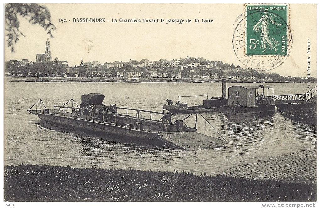 44 -  Basse Indre : La Charrière Faisant Le Passage De La Loire - Basse-Indre