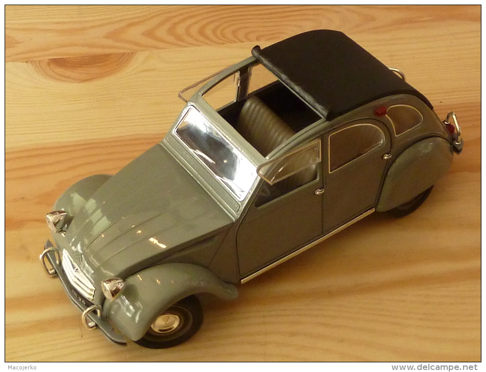 Solido 421189030, Citroën 2CV, 1966, 1:18 - Solido