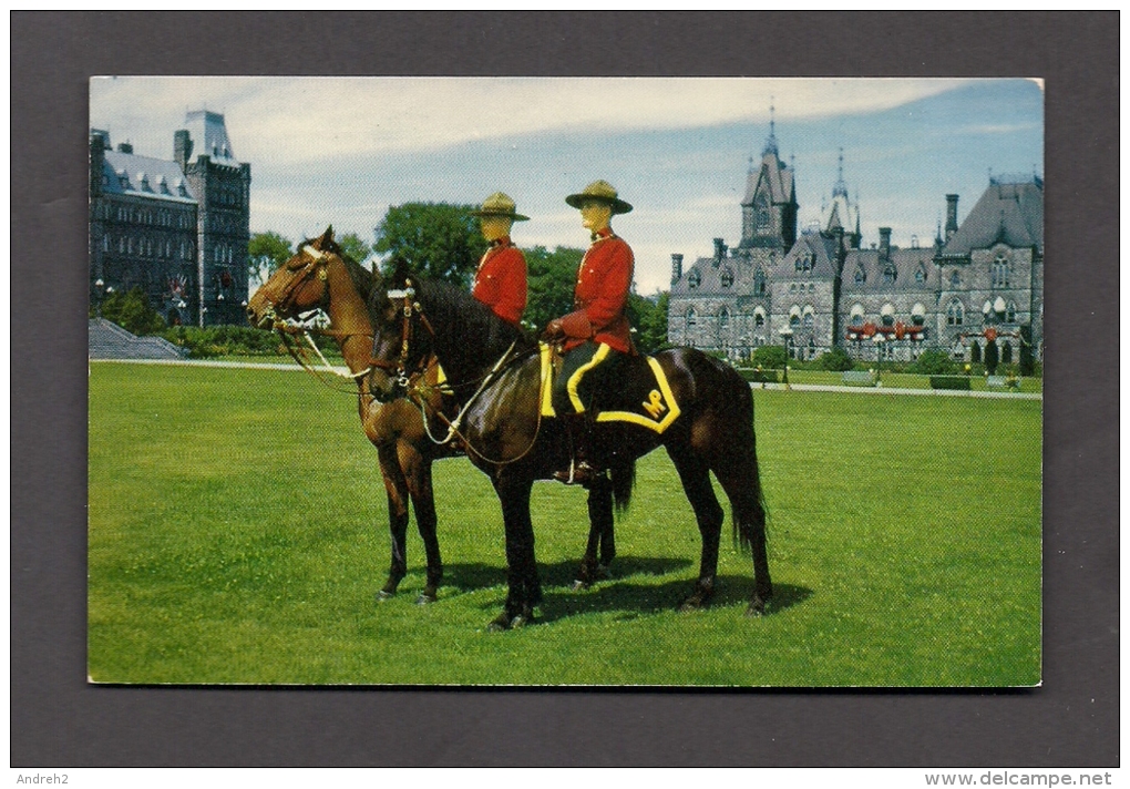 POLICE - ROYAL CANADIAN MOUNTED POLICE - R.C.M.P. - MOUNTIES ON HORSEBACK - PHOTO F.J. HAYWARD - Police - Gendarmerie