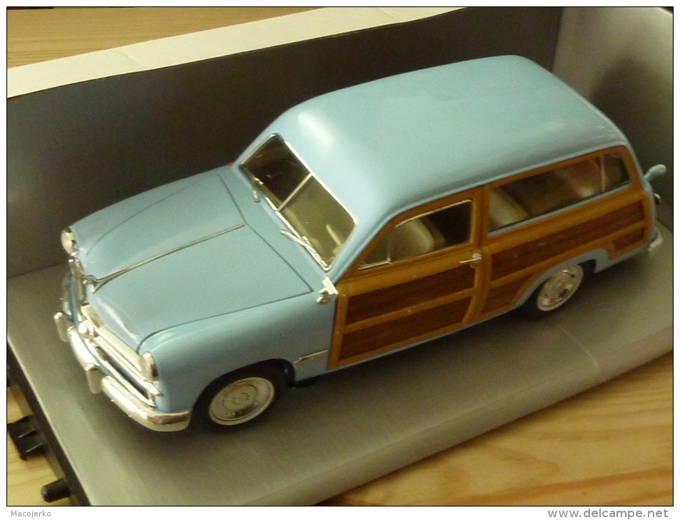 Motor City Classics 30004, Ford Woody Wagon, 1949, 1:18 - Otros & Sin Clasificación