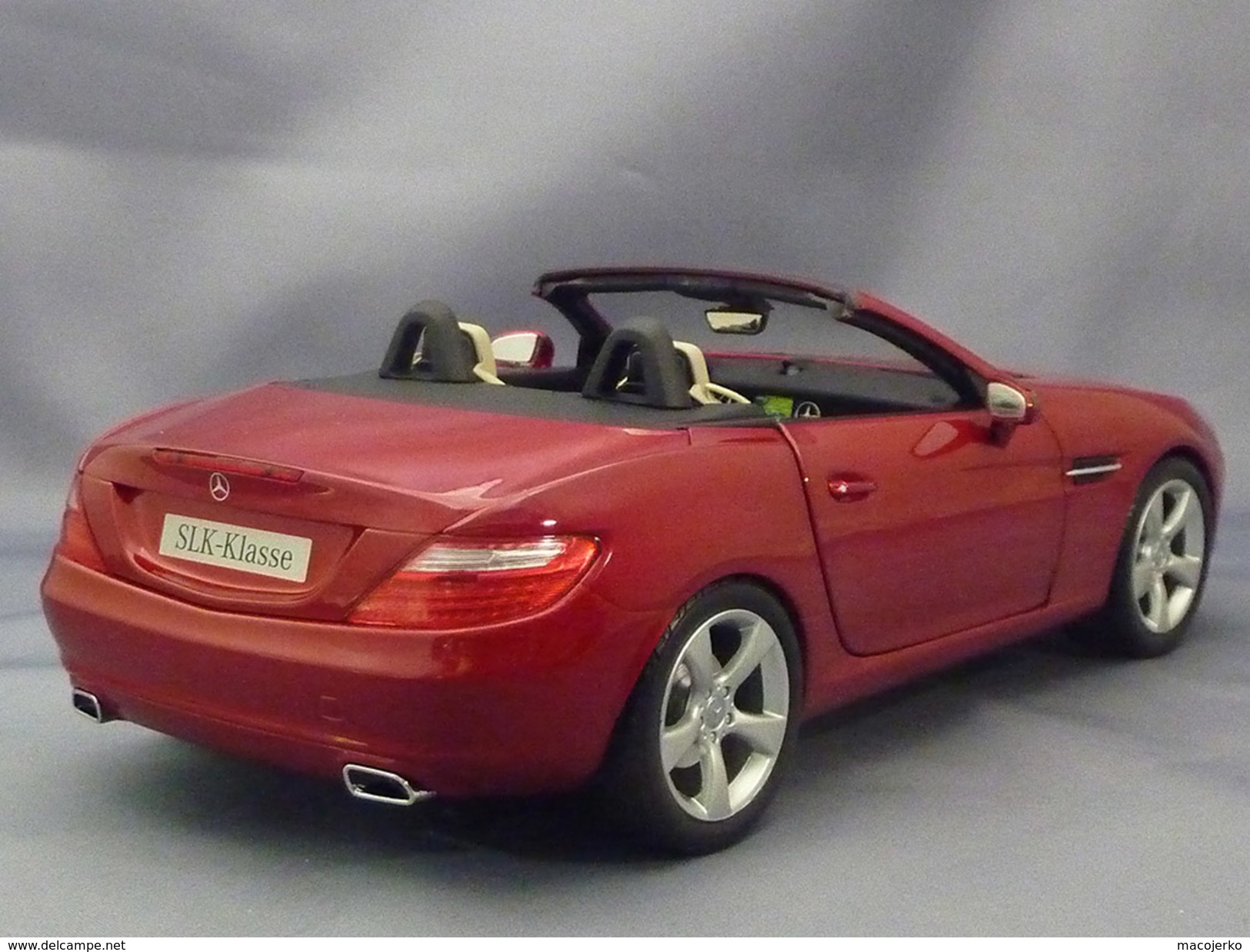 Mercedes (Minichamps) B6 696 0513, Mercedes SLK, 1:18 - Minichamps