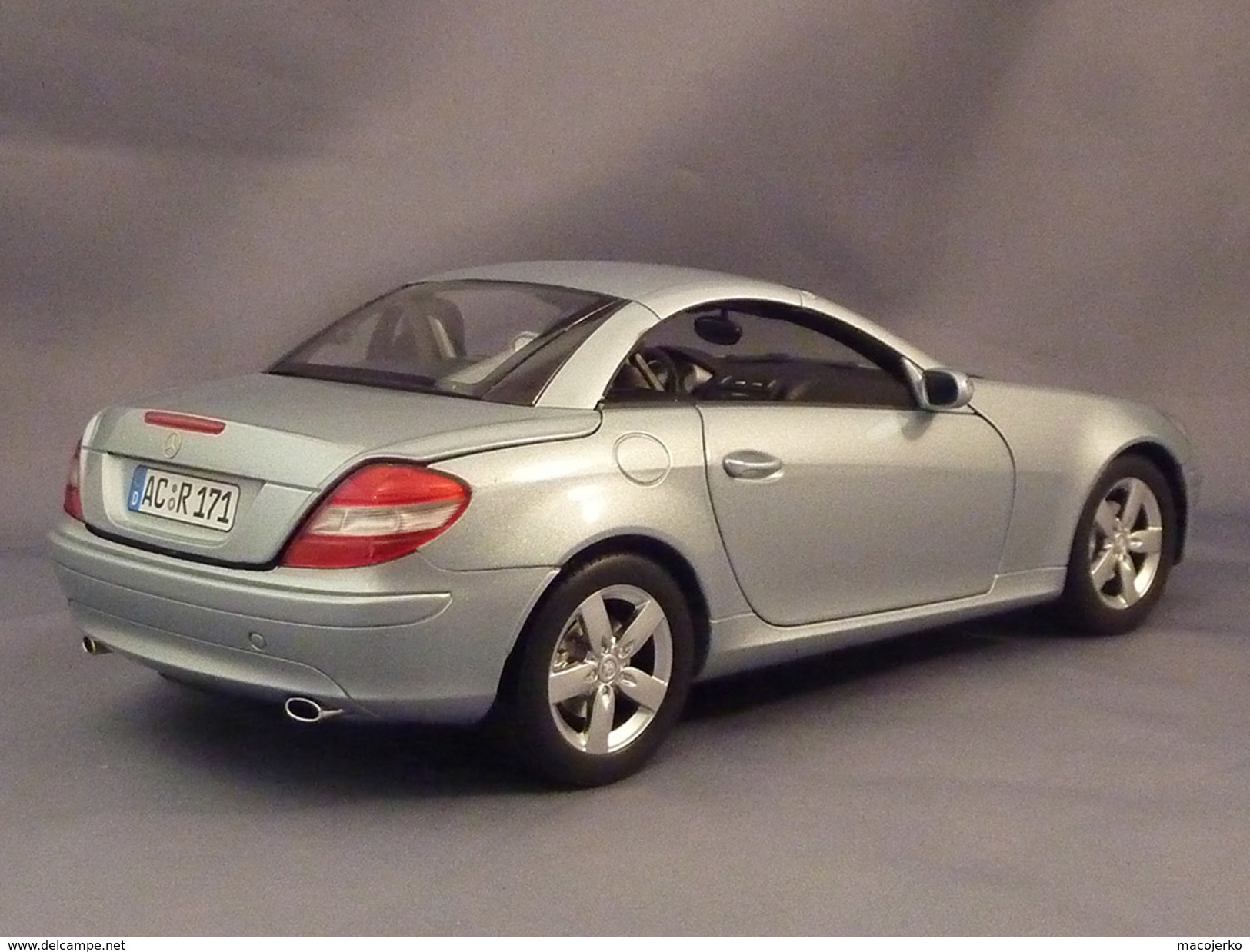 Minichamps 100033130, Mercedes SLK, 2004, 1:18 - Minichamps