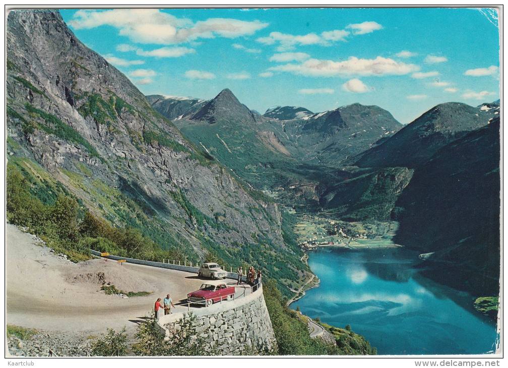 Geiranger: OPEL KAPITÄN, VOLVO PV 444/544 - The Eagle Road - Norge/Norway - Voitures De Tourisme