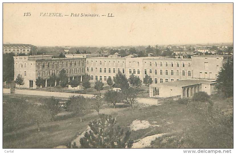 26 - VALENCE - Petit Séminaire (LL. 135) - Valence