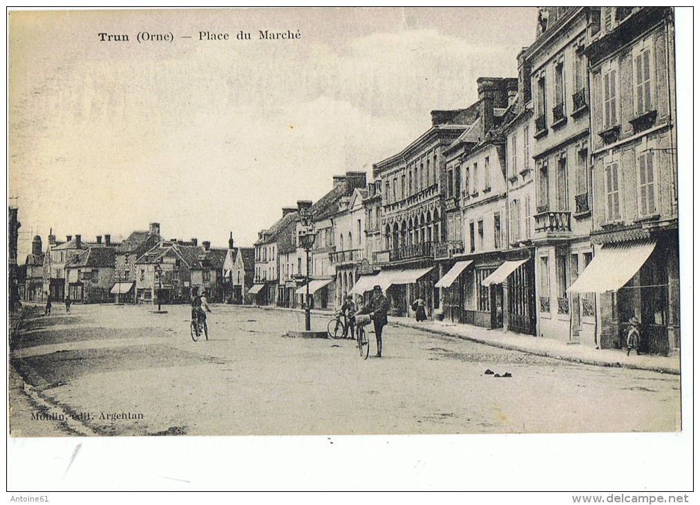 TRUN --Place Du Marché - Trun