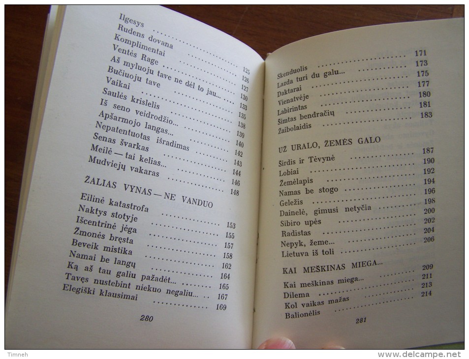 Poésie ALGIMANTAS BALTAKIS POZEMINES UPES Eilerasciai VILNIUS 1967 LITTUANIE Illustravo Em. Katilius - Slav Languages