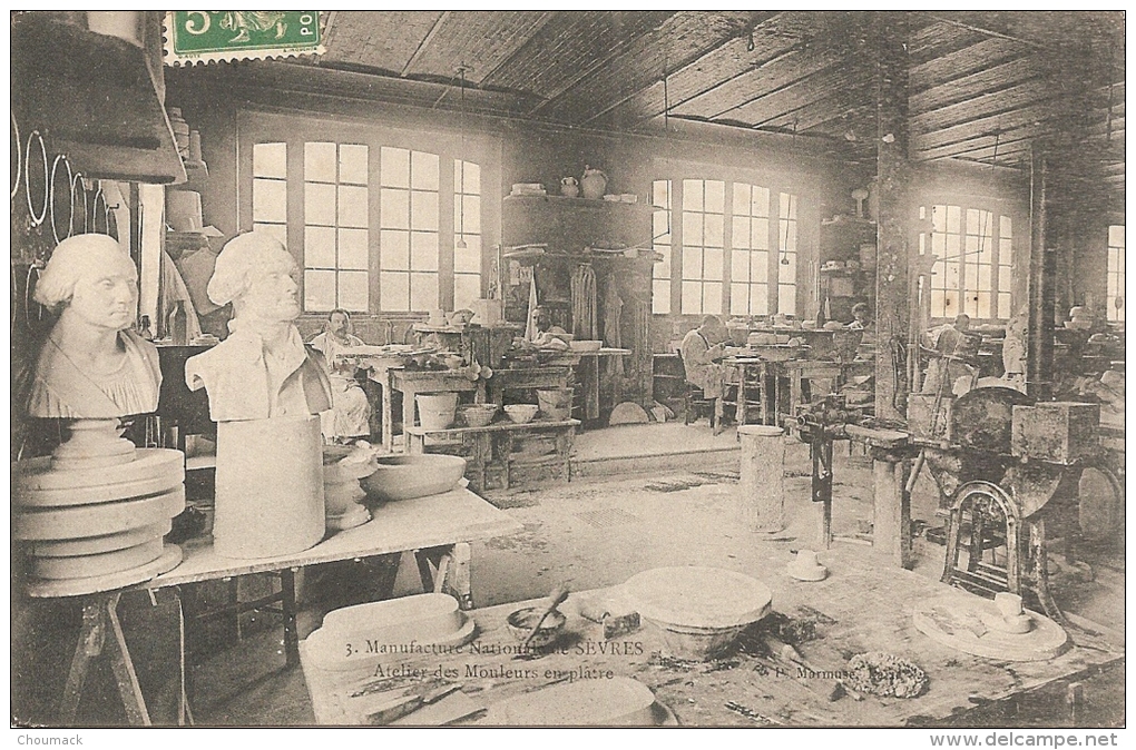 92 SEVRES 1913  Manufacture Nationale De Sèvres Atelier Des Mouleurs En Plâtre - Sevres