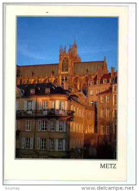 METZ  : La Cathédrale Saint Etienne  - Photo Spierkinski N°89B 46300003 - Metz Campagne