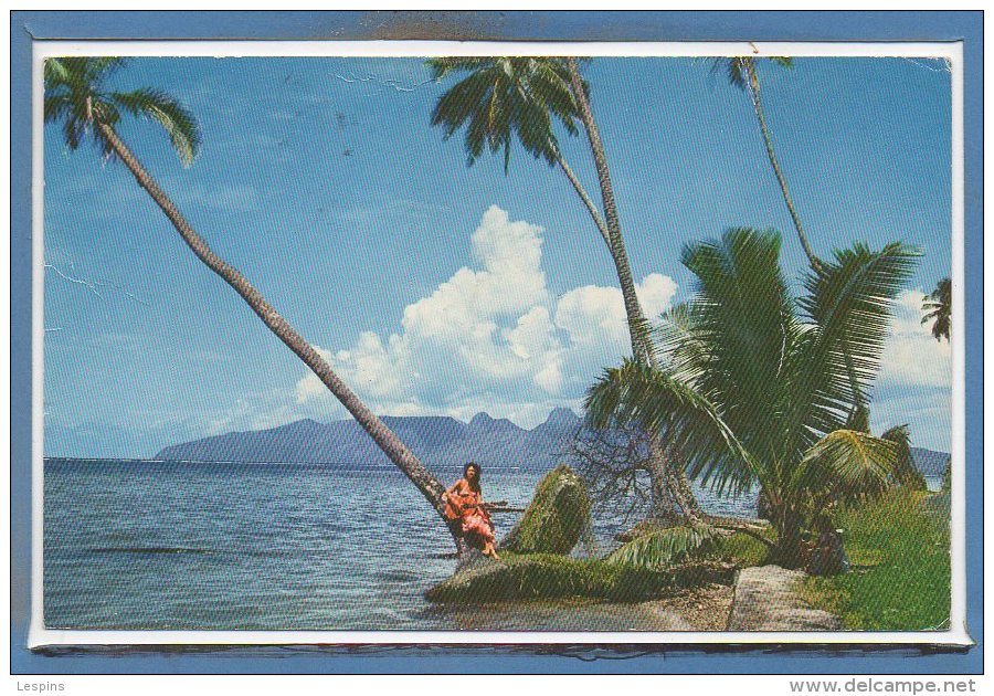 Océanie - TAHITI -- Guitariste Tahitienne Sur La Plage - Tahiti