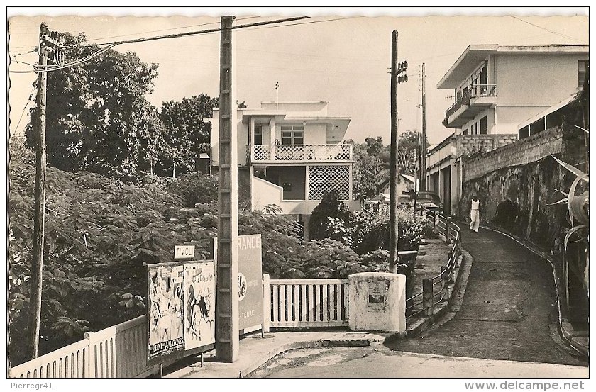 CPA-1950--GUADELOUPE-BASSE TERRE-SUR LE PONT AUX HERBES-TBE - Basse Terre