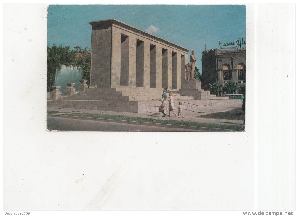 ZS38853 Yerevan Statue Of Stepan Shaum 2 Scans - Arménie