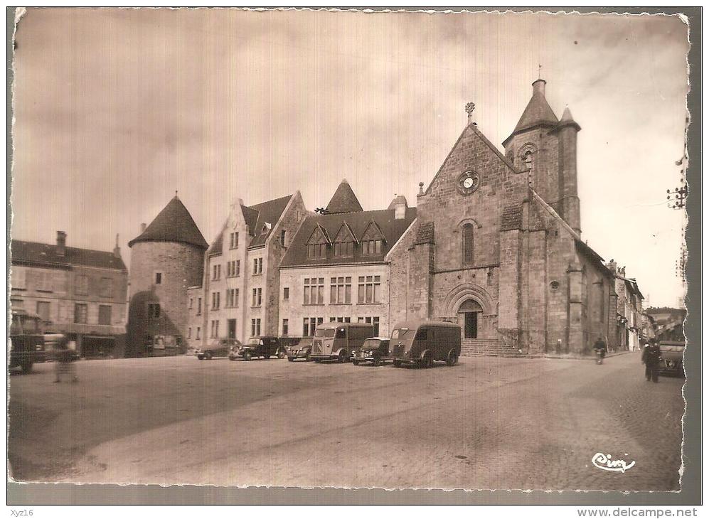 CPA L'hotel De Ville_ L'église   Cim - Bourganeuf