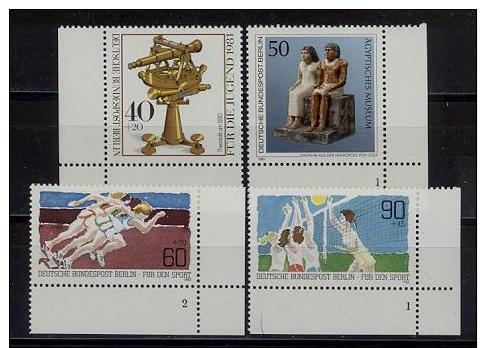 Berlin 1981-84 Lot 1 Mit Eckrand - Wertzähler - Formnummer  Postfrisch/MNH/** - Unused Stamps