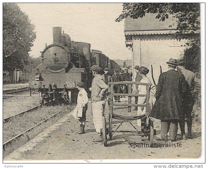 EURE-ET-LOIR  /  CLOYES  /  LA  GARE  ( Arrivée Du Train, Porteurs ) /  Edit.  NOULIN , Buraliste - Cloyes-sur-le-Loir