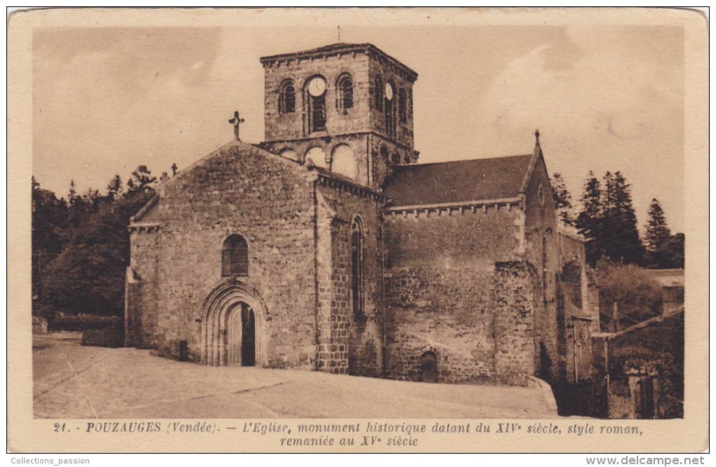 Cp , 85 , POUZAUGES , L'Église , Monument Historique Datant Du XIVe S. , Style Roman, Remaniée Au XVe S. - Pouzauges