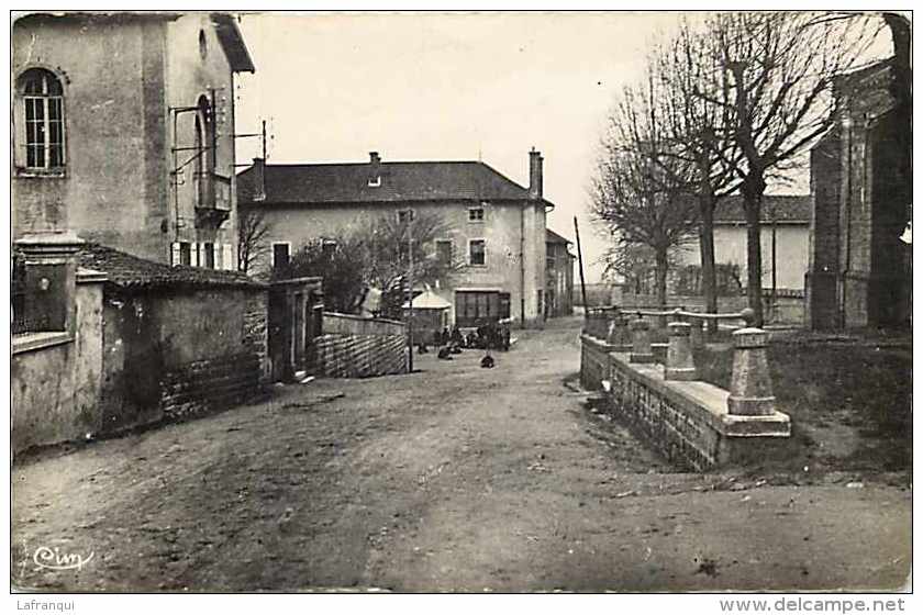 Rhone -ref 574- Chenas -la Mairie Et La Poste - Chenas
